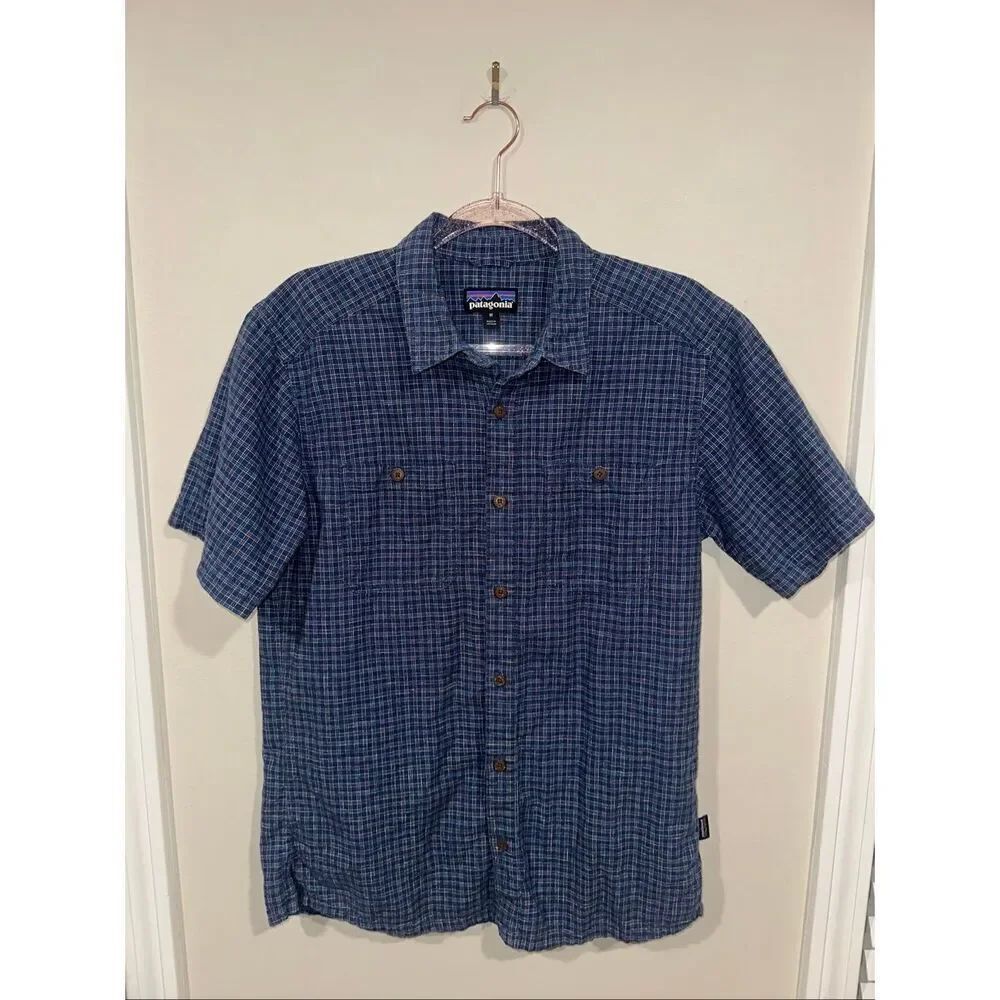 Patagonia Men's Short Sleeve Button Up Shirt Blue Checkered Medium